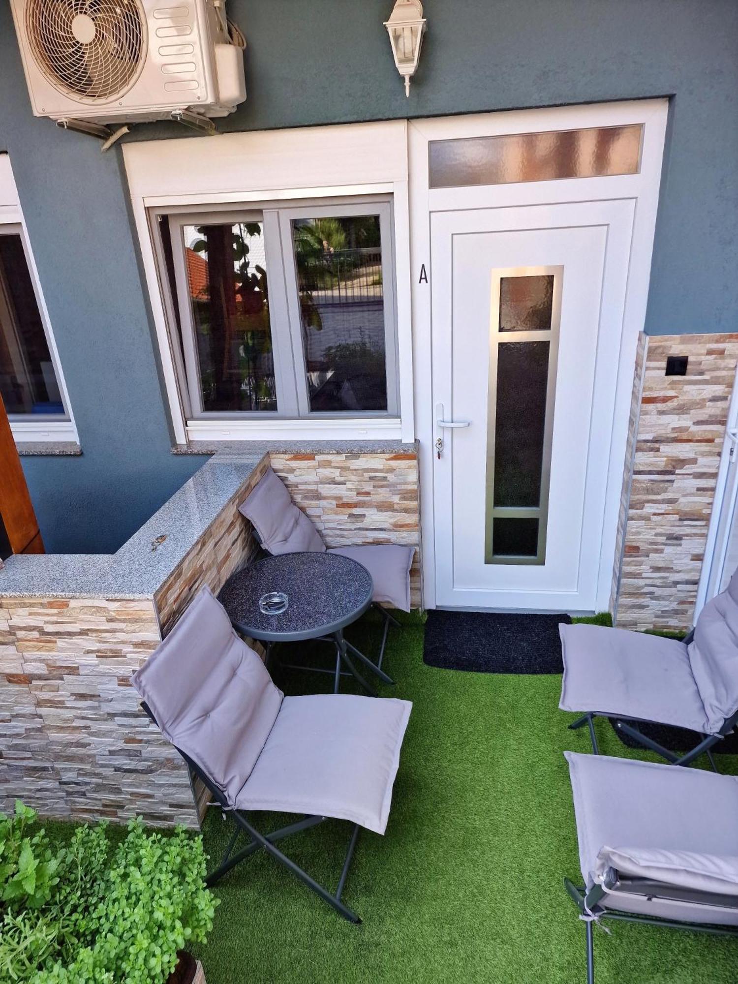 Studio Apartman Lorena Apartment Zagreb Exterior photo