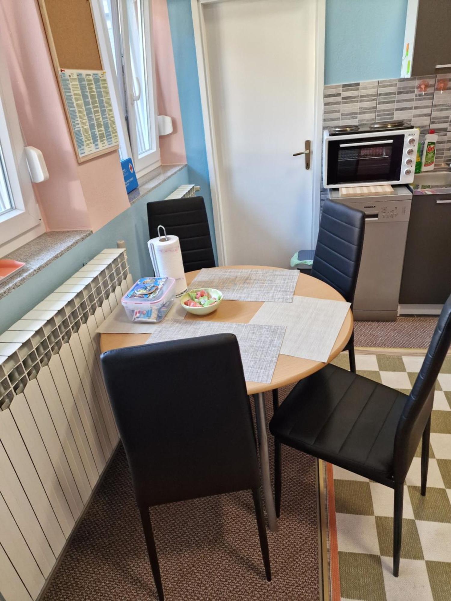 Studio Apartman Lorena Apartment Zagreb Exterior photo